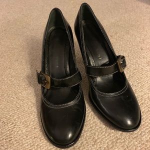 Gianni Bini black Mary Jane heels 8M